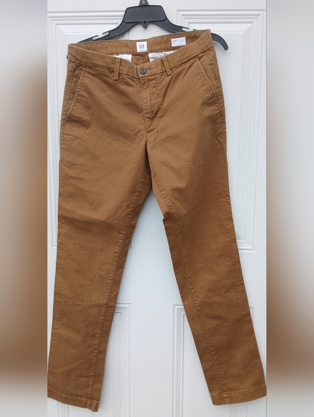 GAP Men's Tan Chino Pants
